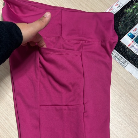 Bally total fitness fuchsia red bike shorts, size medium, new - Picture 3 of 7